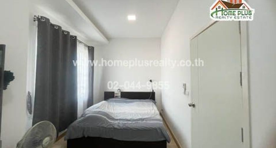For sale 4 bedrooms townhouse in Lat Krabang, Bangkok