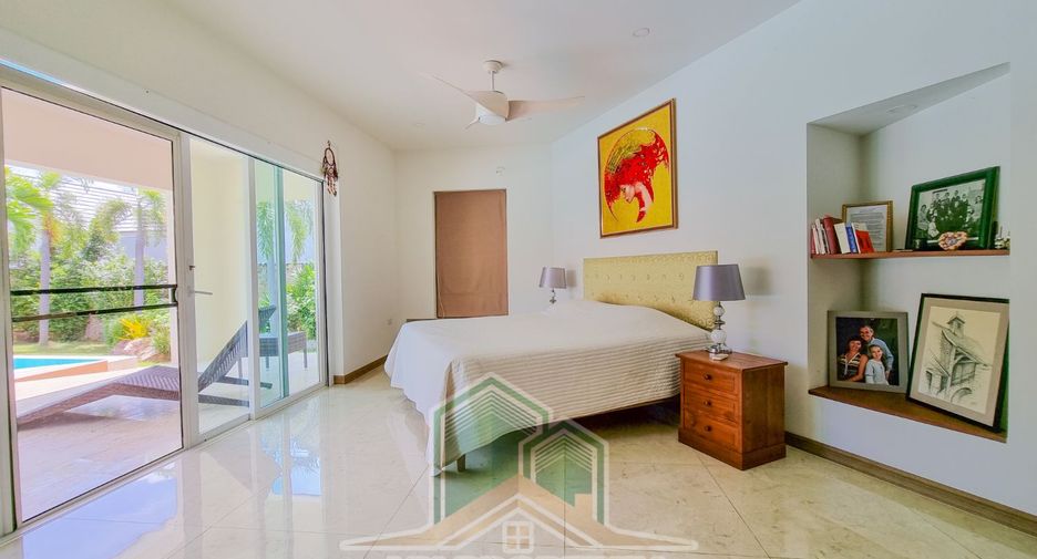 For rent and for sale 5 bedrooms house in Bang Lamung, Chonburi