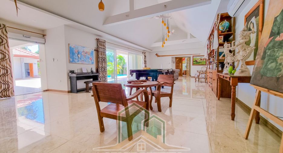 For rent and for sale 5 bedrooms house in Bang Lamung, Chonburi