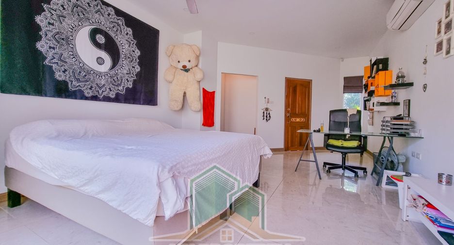 For rent and for sale 5 bedrooms house in Bang Lamung, Chonburi