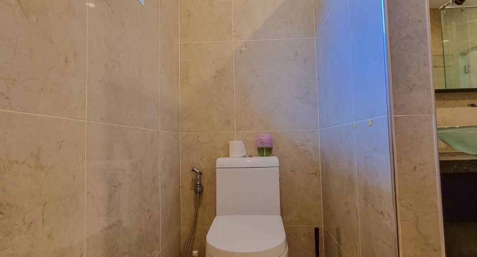 For rent and for sale 5 bedrooms house in Bang Lamung, Chonburi