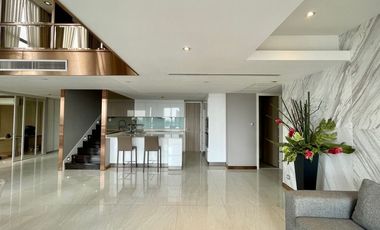 For sale 4 bed condo in Watthana, Bangkok