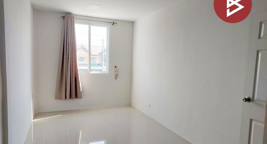 For sale 3 Beds townhouse in Mueang Nakhon Pathom, Nakhon Pathom