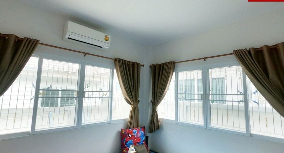 À vendre 3 chambres maison à Ban Bueng, Chonburi
