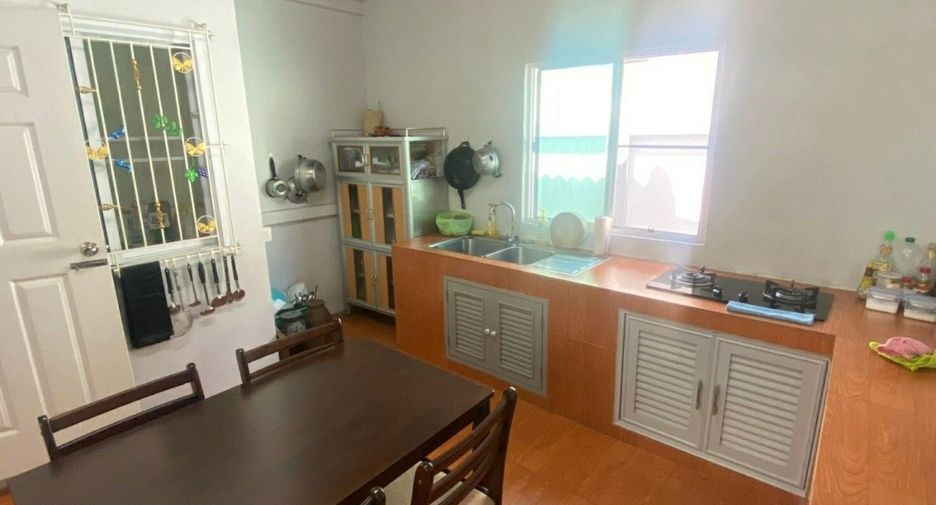 À vendre 3 chambres maison à Ban Bueng, Chonburi