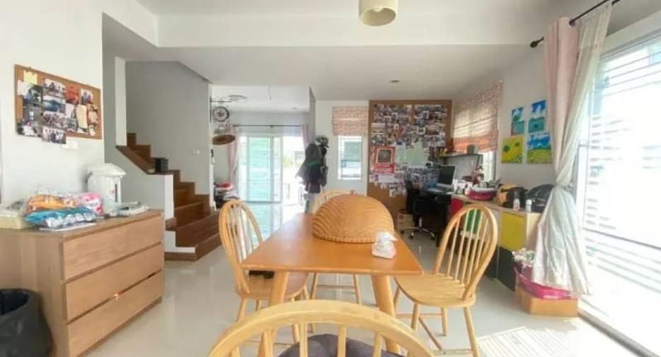 For sale 3 bedrooms house in Si Racha, Chonburi
