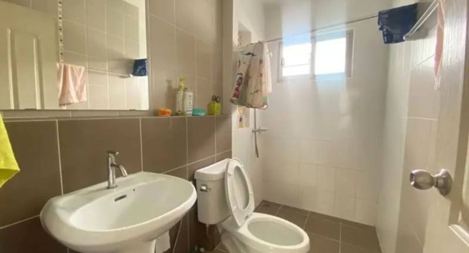 For sale 3 bedrooms house in Si Racha, Chonburi