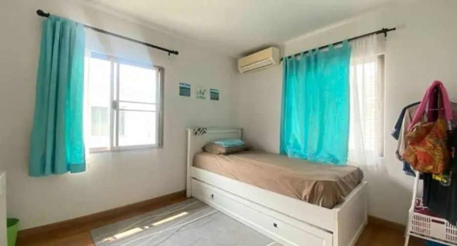 For sale 3 bedrooms house in Si Racha, Chonburi