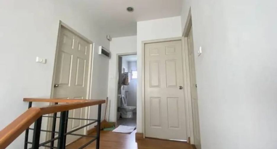 For sale 3 bedrooms house in Si Racha, Chonburi