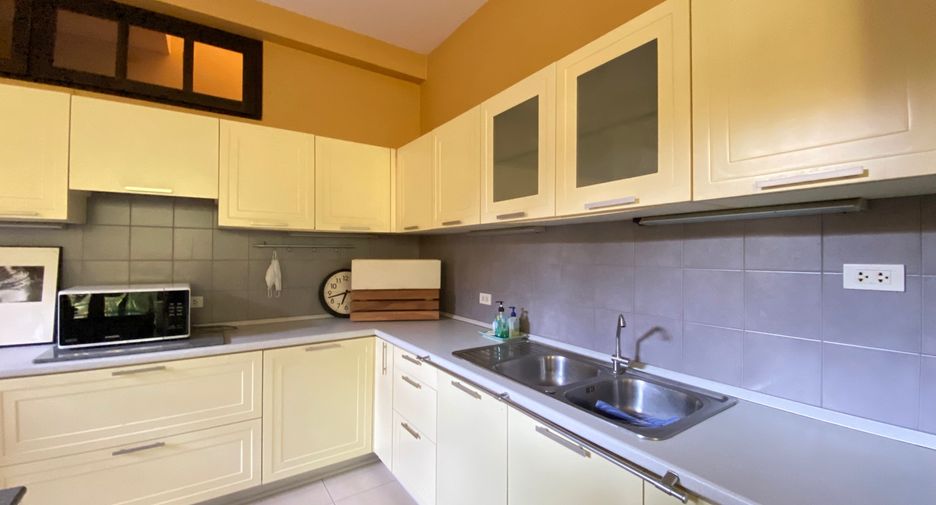 For sale 7 bedrooms house in Hang Dong, Chiang Mai