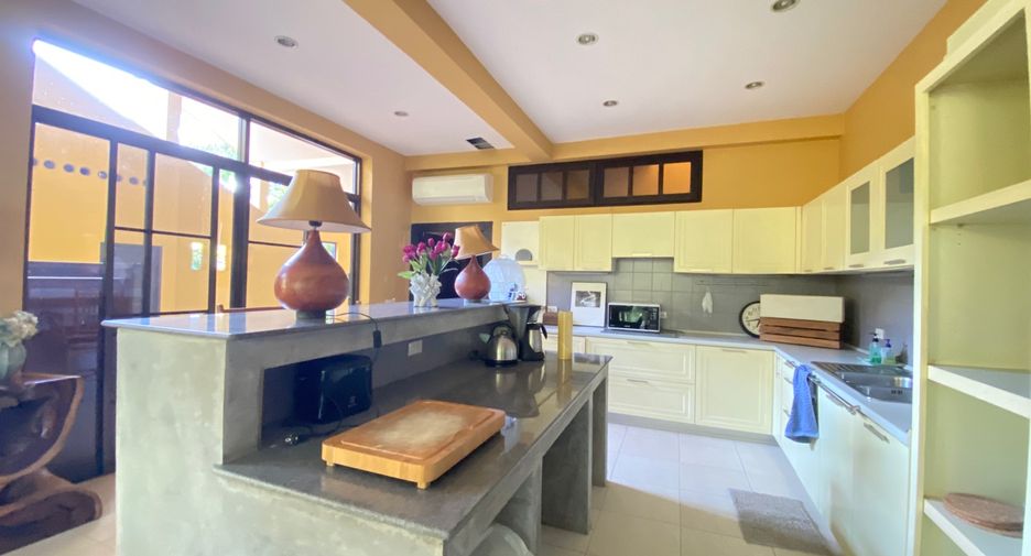 For sale 7 bedrooms house in Hang Dong, Chiang Mai