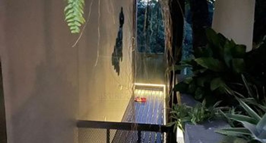 For sale 5 bedrooms house in Suan Luang, Bangkok
