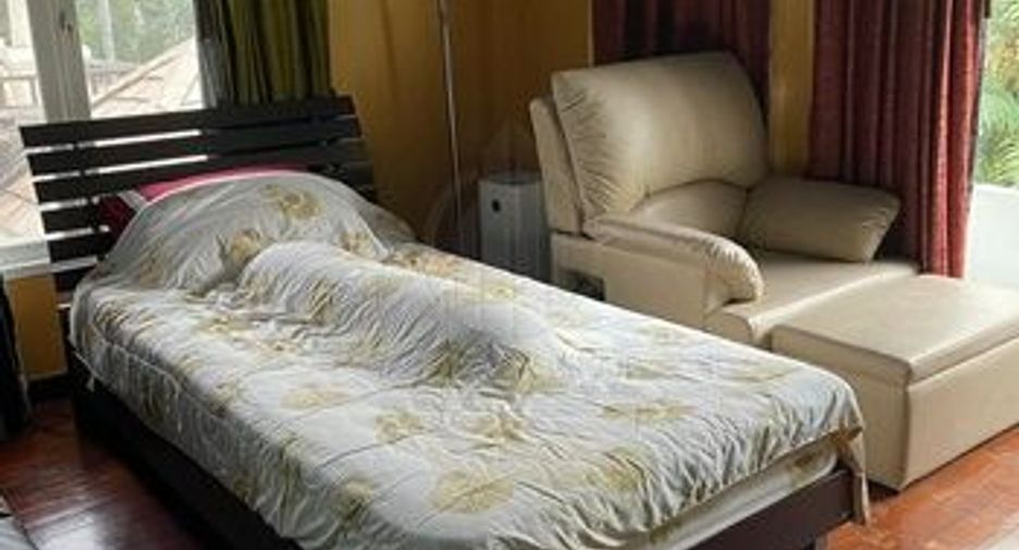 For sale 5 bedrooms house in Suan Luang, Bangkok