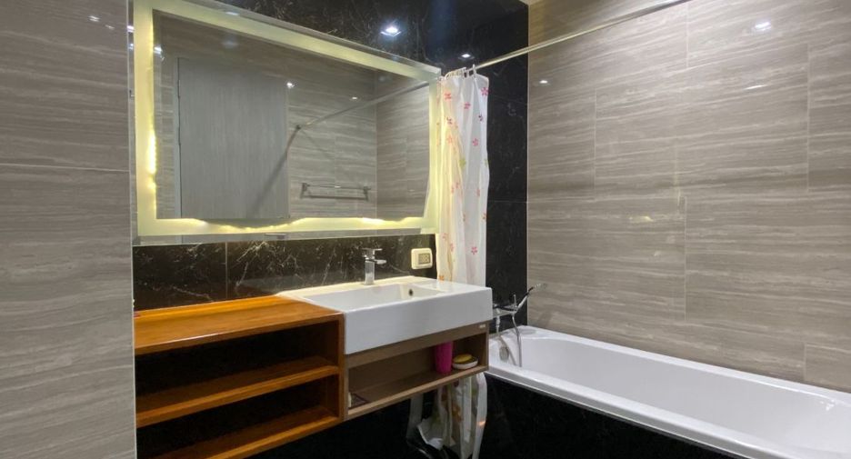For rent 2 bedrooms condo in Bang Lamung, Chonburi