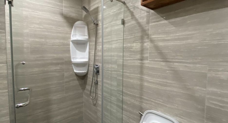 For rent 2 bedrooms condo in Bang Lamung, Chonburi