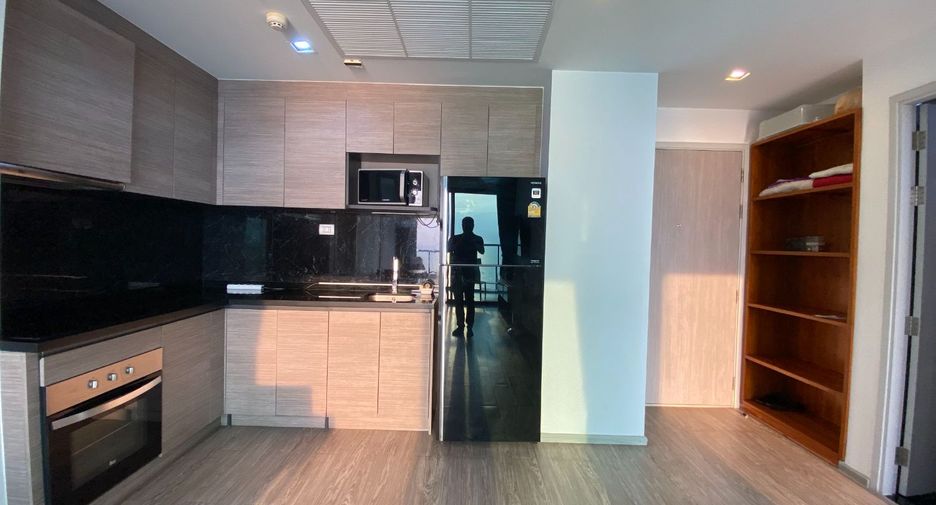 For rent 2 bedrooms condo in Bang Lamung, Chonburi