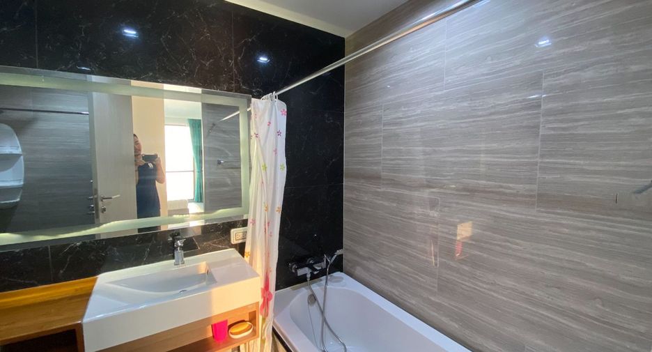 For rent 2 bedrooms condo in Bang Lamung, Chonburi