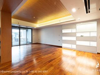 For sale 3 bed condo in Yan Nawa, Bangkok