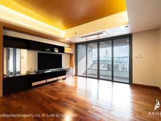 For sale 3 bed condo in Yan Nawa, Bangkok
