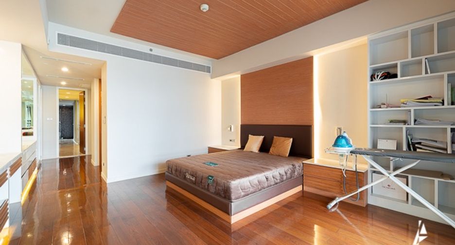Wohnung zum Kauf mit 3 Zimmer in Yan Nawa, Bangkok