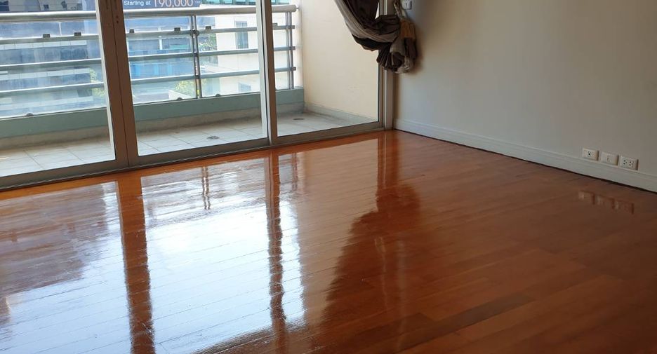 Condo en alquiler de 3 habitaciones en Sathon, Bangkok
