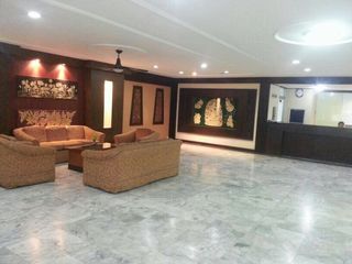 For sale 1 bed condo in Phra Khanong, Bangkok