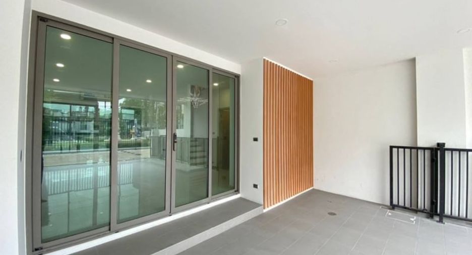 出租 3 卧室 独立屋 在 Suan Luang, 曼谷