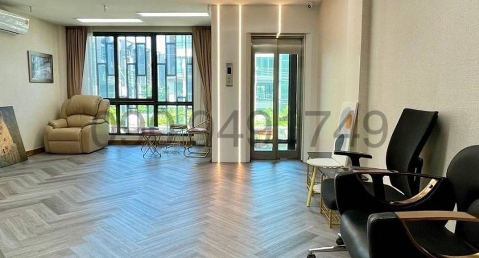 For sale 3 Beds retail Space in Don Mueang, Bangkok