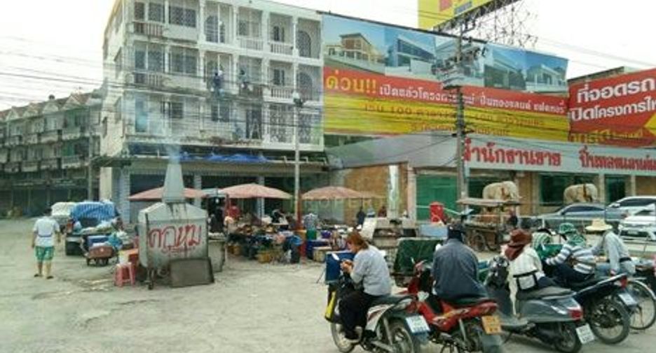 For sale 3 Beds retail Space in Bang Bua Thong, Nonthaburi