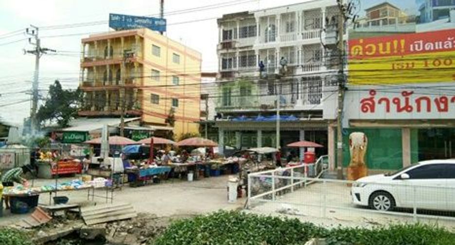 À vendre 3 chambres local commercial à Bang Bua Thong, Nonthaburi