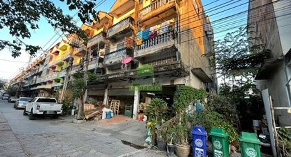À vendre 3 chambres local commercial à Bang Bua Thong, Nonthaburi