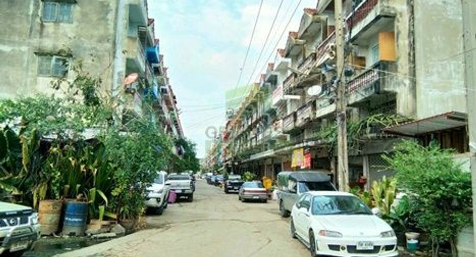 À vendre 3 chambres local commercial à Bang Bua Thong, Nonthaburi