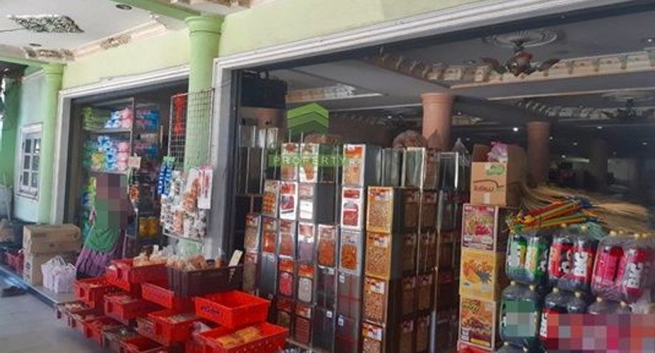 For sale 4 Beds retail Space in Mueang Narathiwat, Narathiwat