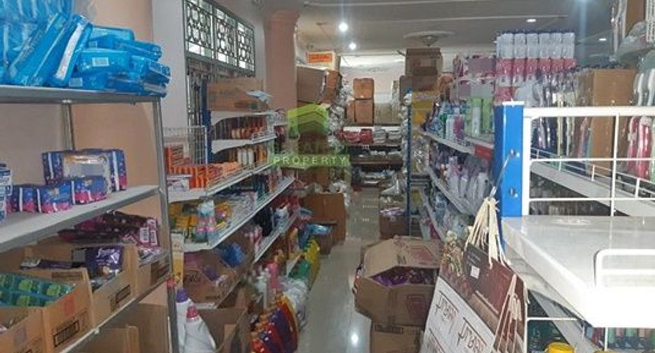 For sale 4 bed retail Space in Mueang Narathiwat, Narathiwat
