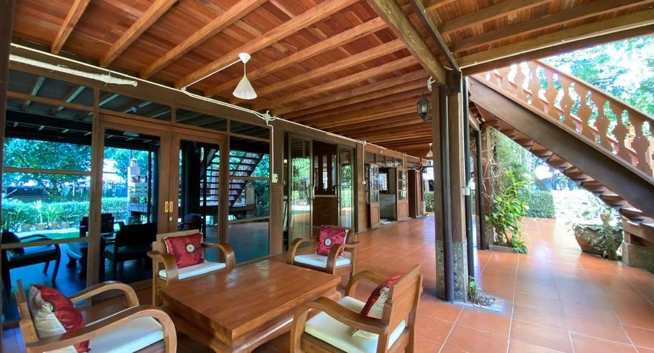 For sale 6 Beds house in Saraphi, Chiang Mai