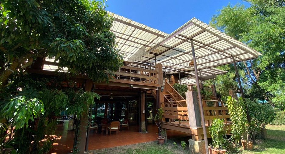 For sale 6 bed house in Saraphi, Chiang Mai