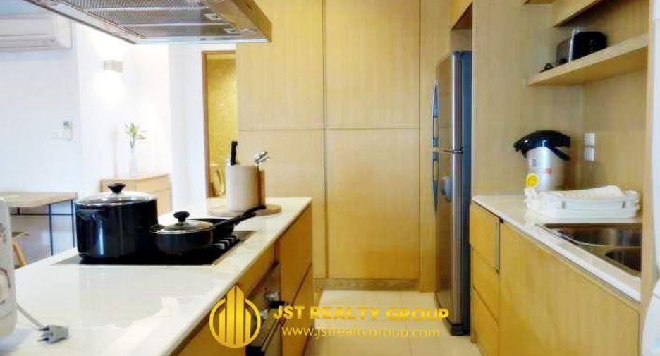 For rent 3 bedrooms condo in Watthana, Bangkok