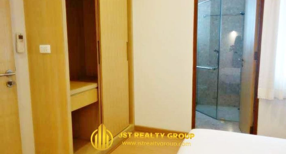 For rent 3 bedrooms condo in Watthana, Bangkok