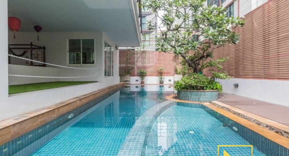For rent 4 Beds apartment in Watthana, Bangkok