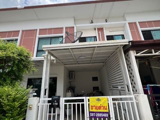 For sale 3 bed townhouse in Thanyaburi, Pathum Thani