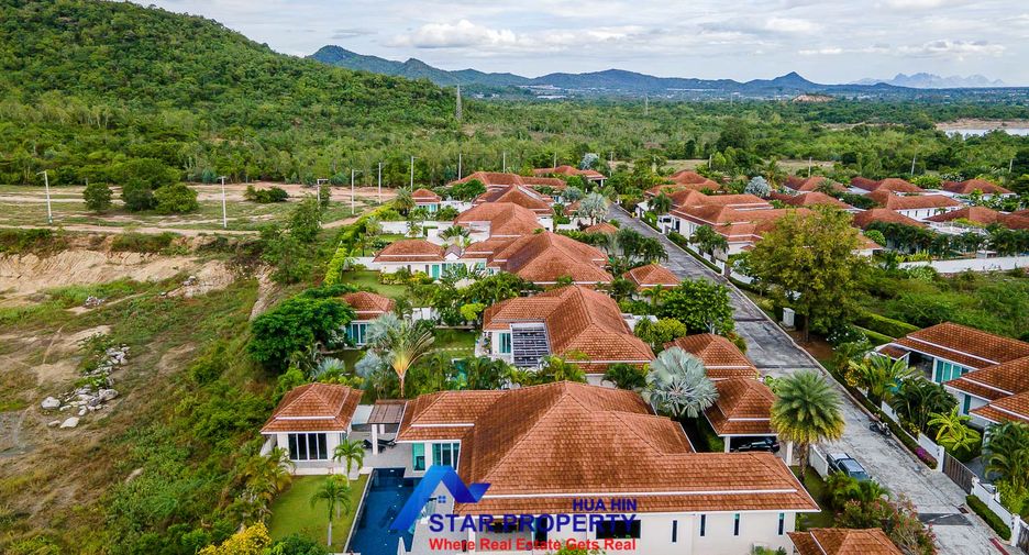 À vendre 4 chambres villa à Hua Hin, Prachuap Khiri Khan