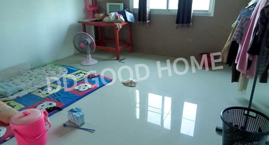 For sale 6 bed house in Mueang Phichit, Phichit