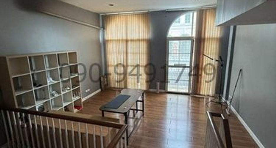 For sale 3 bedrooms house in Bang Kapi, Bangkok