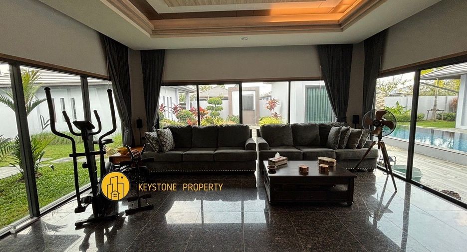 For sale 4 ベッドルーム villa in Bang Lamung, Chonburi