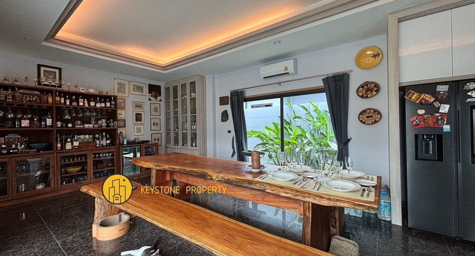 For sale 4 ベッドルーム villa in Bang Lamung, Chonburi