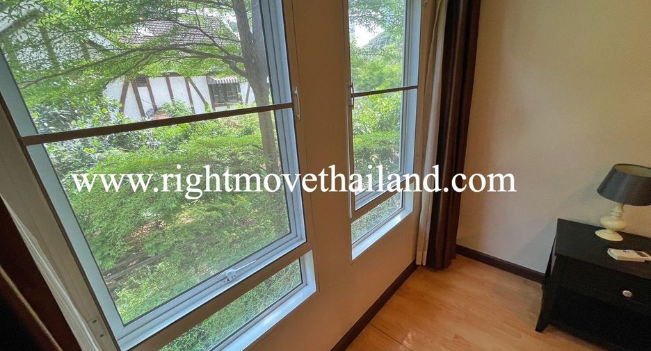 For sale 1 bed condo in Watthana, Bangkok