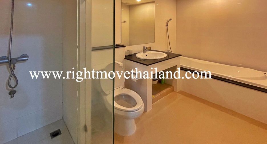 For sale 1 bed condo in Watthana, Bangkok