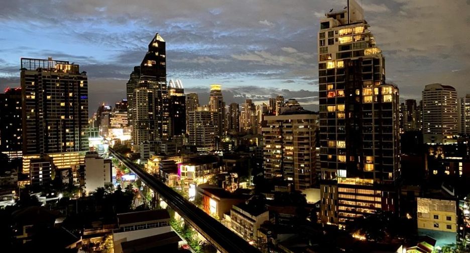 Condo en alquiler de 1 habitaciones en Khlong Toei, Bangkok