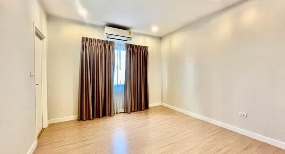For rent 3 bed retail Space in Bang Phli, Samut Prakan