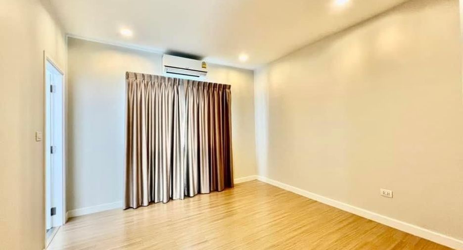 For rent 3 bed retail Space in Bang Phli, Samut Prakan